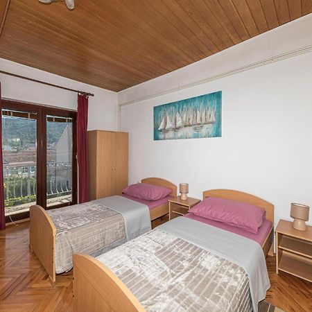 Gorgeous Apartment In Marina With Wifi Exterior photo