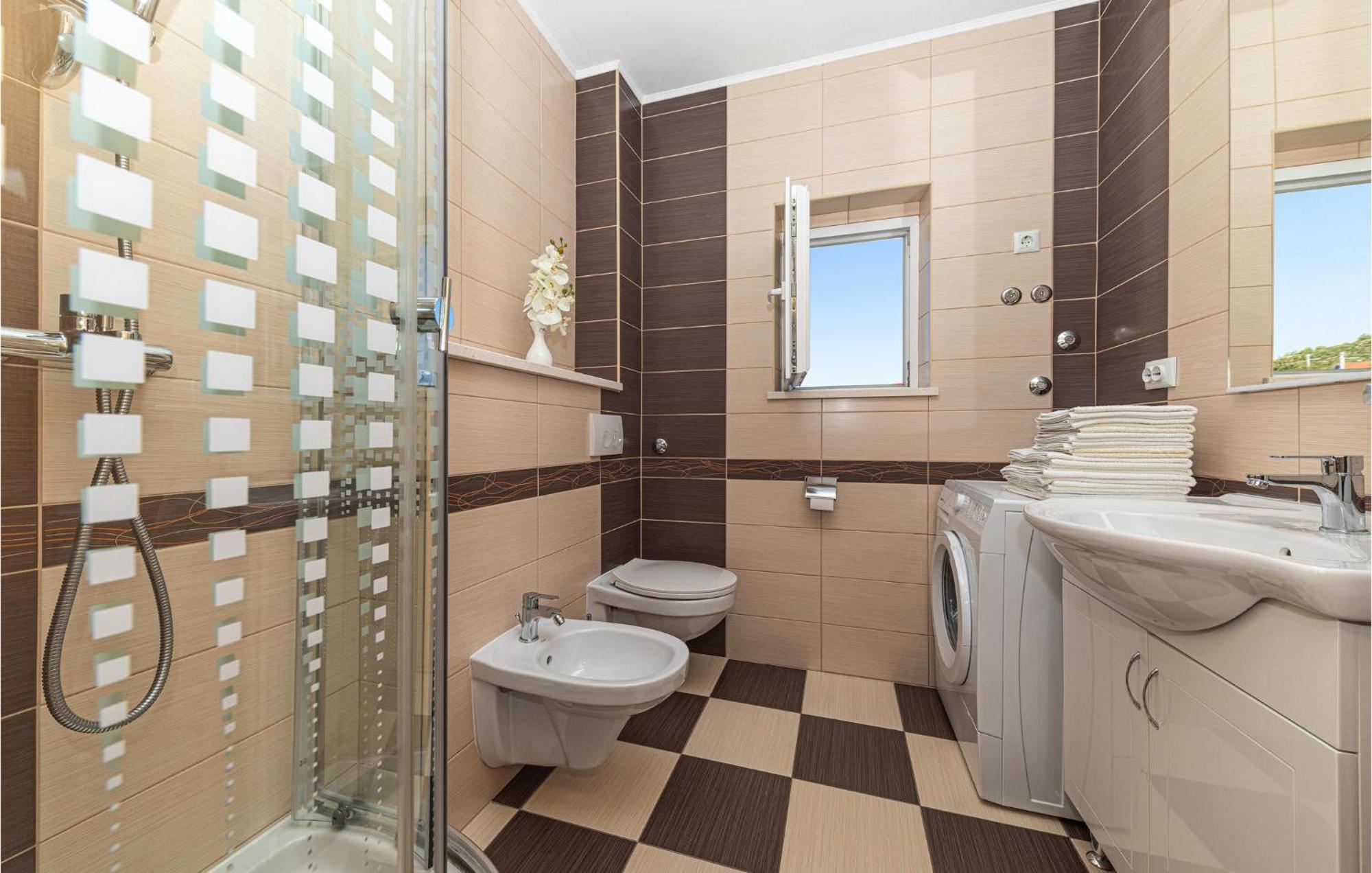 Gorgeous Apartment In Marina With Wifi Exterior photo
